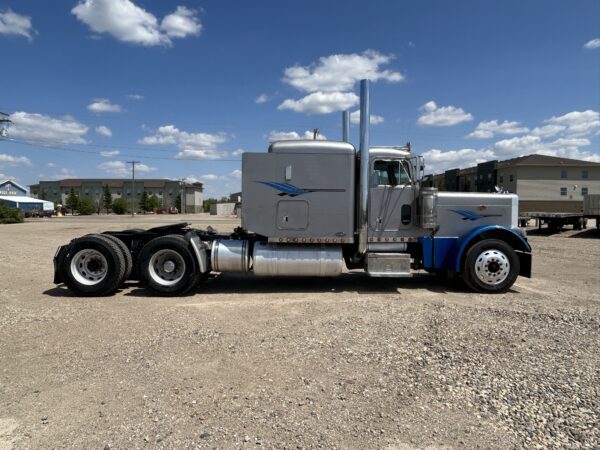 1999 379 Peterbilt - Image 6
