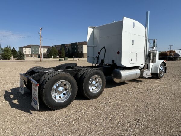 1998 Peterbilt EXHD 379 - Image 4