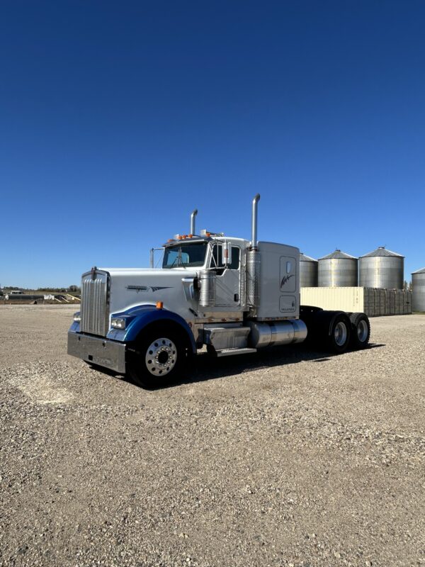 2005 Kenworth W900L